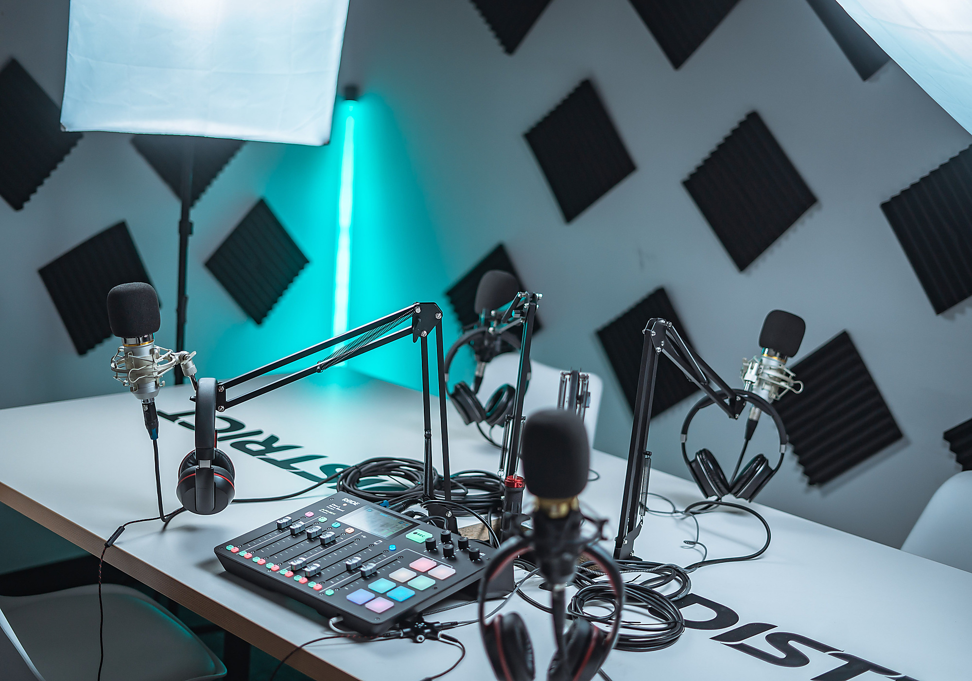 Concept visual for soundproofing & acoustic treatment